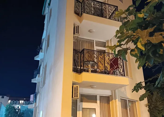 Sunny Apartment, Kokiche - White Building Liliya * Σάνι Μπιτς