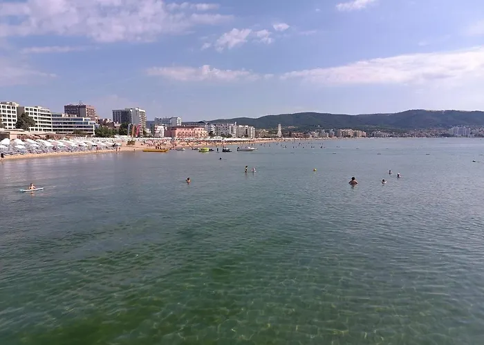 Sunny Apartment, Kokiche - White Building Liliya Διαμέρισμα