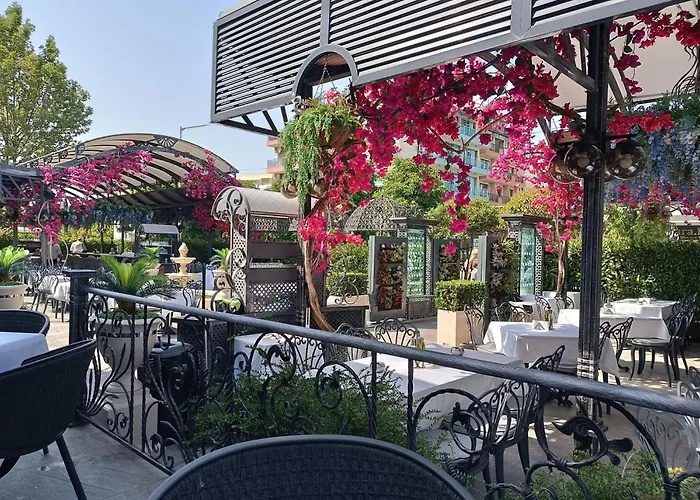 Διαμέρισμα Sunny Apartment, Kokiche - White Building Liliya Σάνι Μπιτς