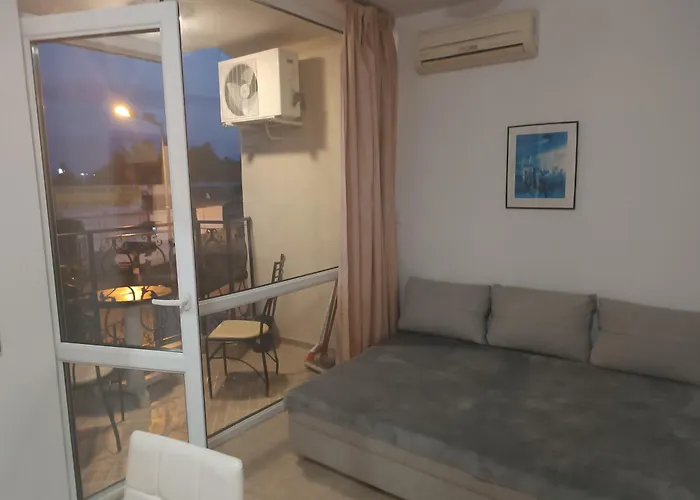 Sunny Apartment, Kokiche - White Building Liliya Διαμέρισμα Σάνι Μπιτς