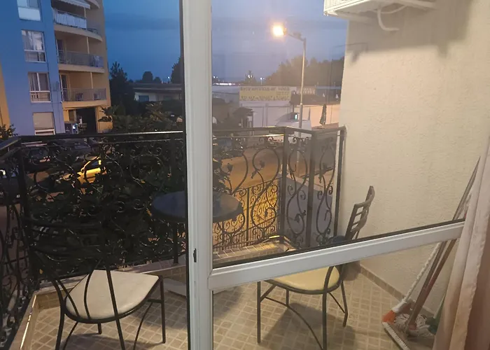 Sunny Apartment, Kokiche - White Building Liliya * Σάνι Μπιτς