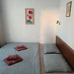 Διαμέρισμα Sunny Apartment, Kokiche - White Building Liliya *