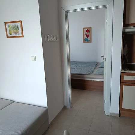 Sunny Apartment, Kokiche - White Building Liliya Lejlighed *