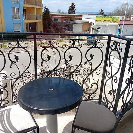 Pro 2 - 4 Osoby - Bila Budova V Arealu Kokiche Sunny Beach, Nesebar, Bulharsko