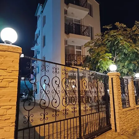 Sunny Apartment, Kokiche - White Building Liliya * Sluneční pobřeží