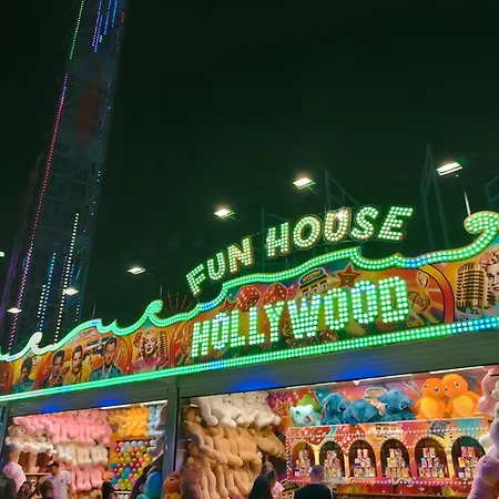 Sunny Apartment, Kokiche - White Building Liliya