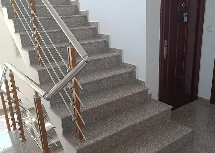 شقة Sunny Apartment, Kokiche - White Building Liliya