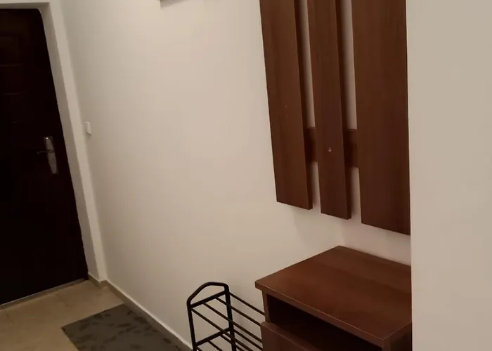 Sunny Apartment, Kokiche - White Building Liliya شقة *